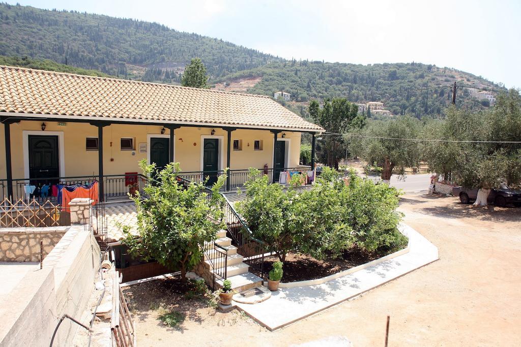 Marathes Studios Áyios Nikítas Exteriör bild